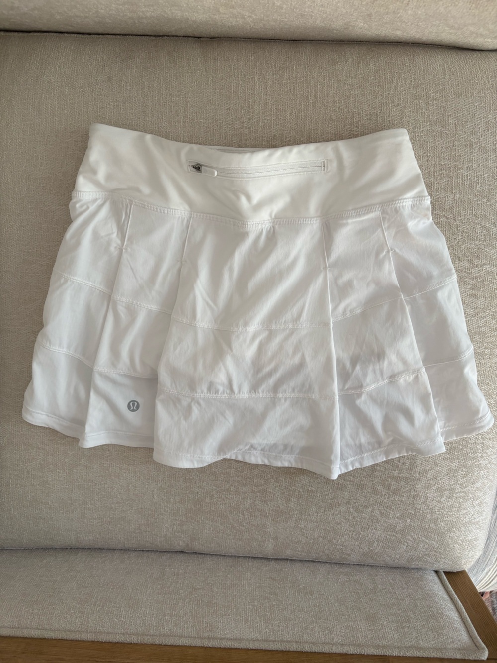 lululemon Alabama Crimson Tide White Activewear Skirt with built-in shorts - Picture 2 of 3